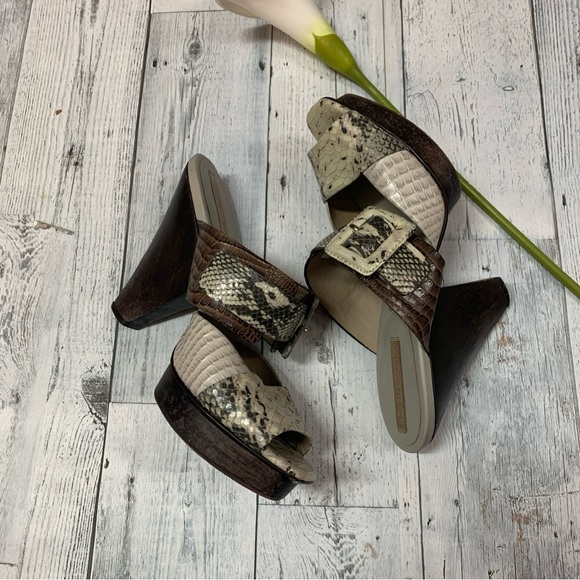 BCBG MAXAZRIA LEATHER SNAKE PRINT PLATFORM HEELS SANDALS SZ 10 - Picture 2 of 12